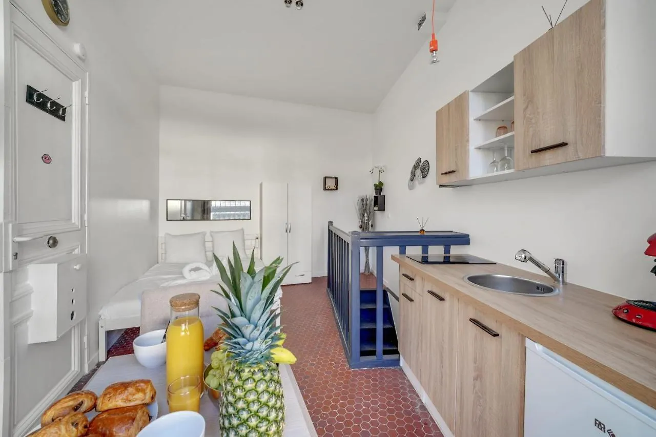 Loft In Heart Of Paris Moulin Rouge Apartment